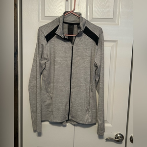 Women’s Champion‎ Athletic Fit, Size XL Chest 22 Length 32 Pockets/ Thumb Holes